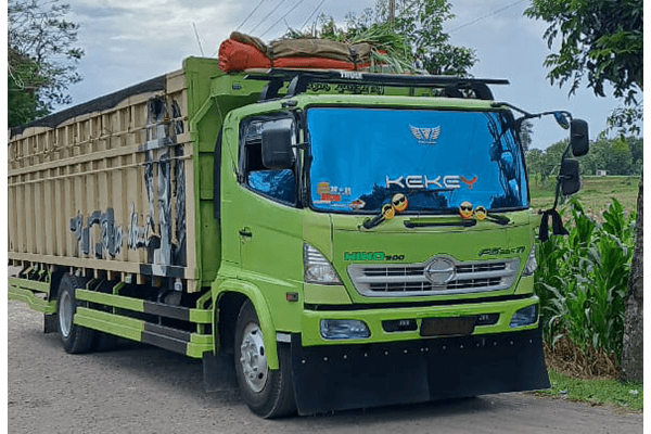Truk Fuso